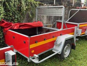 Fourgon bâché avec parois rigides nc