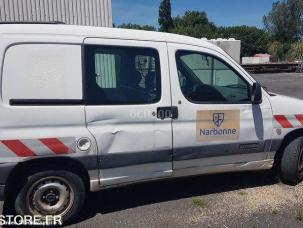 Fourgon avec parois et toit rigide Citroën Berlingo