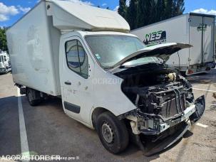 Fourgon avec parois et toit rigide Renault Master