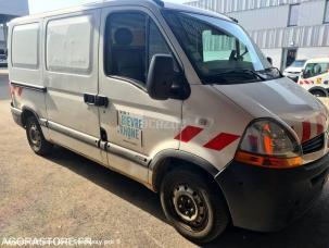 Fourgon avec parois et toit rigide Renault Master