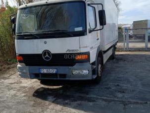 Fourgon avec parois et toit rigide Mercedes 1215