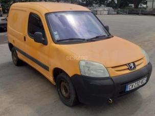 Fourgon avec parois et toit rigide Peugeot Partner