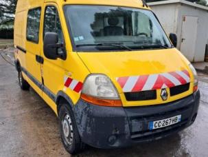 Fourgon avec parois et toit rigide Renault Master
