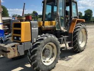 Tracteur agricole Renault 110.14