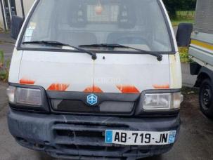 Benne basculante de chantier et de TP Piaggio Porter