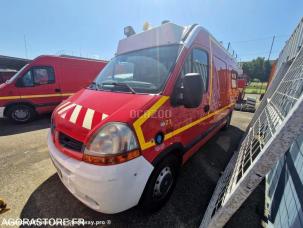 Fourgon avec parois et toit rigide Renault Master