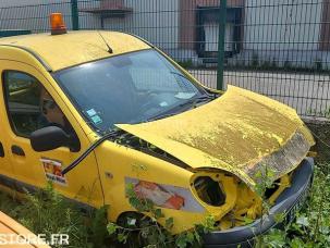 Fourgon avec parois et toit rigide Renault Kangoo