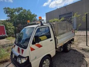 Benne basculante de chantier et de TP Piaggio Porter