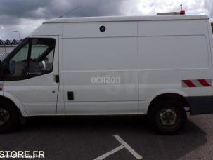 Fourgon avec parois et toit rigide Ford Transit