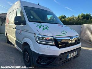 Fourgon avec parois et toit rigide nc TGE