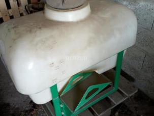 Citerne, cuve, tonne à eau nc