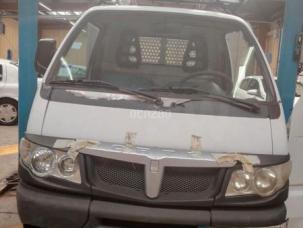 Benne basculante de chantier et de TP Piaggio Porter