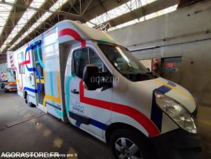 Fourgon avec parois et toit rigide Renault Master