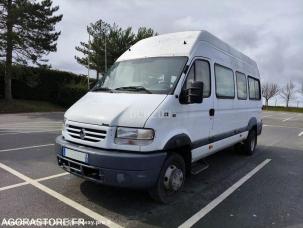 Fourgon avec parois et toit rigide Renault Mascott