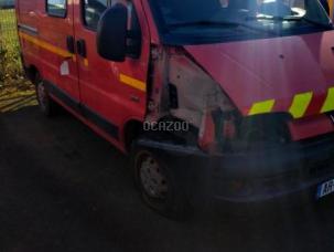 Fourgon avec parois et toit rigide Peugeot Boxer