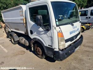 Benne à ordure ménagères Nissan Cabstar