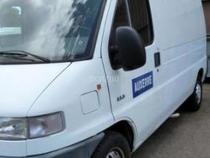 Fourgon avec parois et toit rigide Citroën Jumper