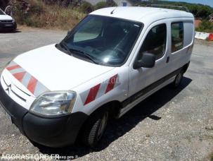Fourgon avec parois et toit rigide Citroën Berlingo