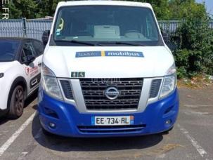 Fourgon avec parois et toit rigide Nissan NV400
