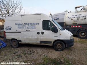 Fourgon avec parois et toit rigide Citroën Jumper
