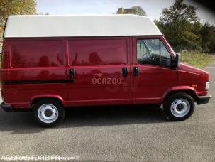 Fourgon avec parois et toit rigide Citroën C 25
