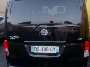 Autobus Nissan NV200