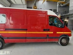 Fourgon avec parois et toit rigide Renault Master
