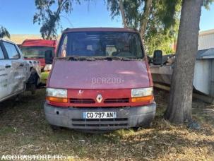 Fourgon avec parois et toit rigide Renault Master