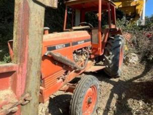 Tracteur agricole Renault R760