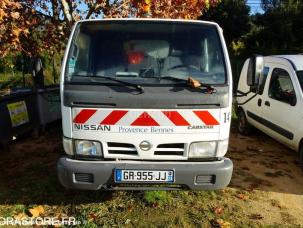 Benne à ordure ménagères Nissan Cabstar