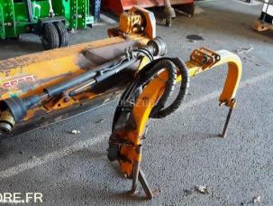 Broyeur d'accotement Ferri