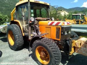 Tracteur agricole nc 6220
