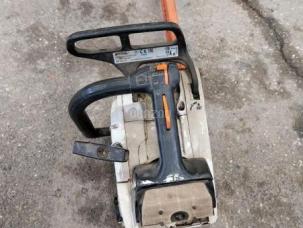 Tronçonneuse Stihl 2 en MS201TCM et 1 en MS311