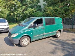 Fourgon avec parois et toit rigide Mercedes Vito