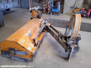 Broyeur d'accotement Ferri