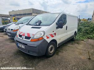 Fourgon avec parois et toit rigide Renault Trafic