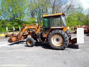 Tracteur agricole Renault R7622