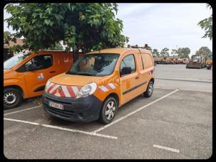 Fourgon avec parois et toit rigide Renault Kangoo