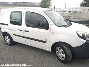 Fourgon avec parois et toit rigide Renault Kangoo