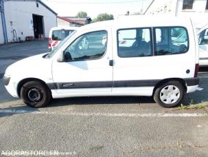 Fourgon avec parois et toit rigide Citroën Berlingo