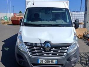 Fourgon avec parois et toit rigide Renault Master