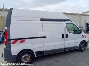 Fourgon avec parois et toit rigide Renault Trafic
