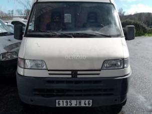 Fourgon avec parois et toit rigide Peugeot Boxer