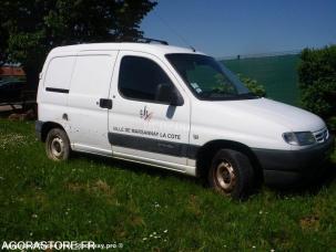 Fourgon avec parois et toit rigide Citroën Berlingo