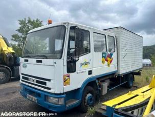 Fourgon avec parois et toit rigide Iveco 65.12