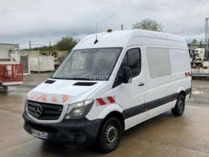 Fourgon avec parois et toit rigide Mercedes Sprinter