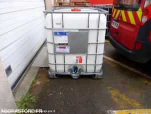 Citerne, cuve, tonne à eau nc