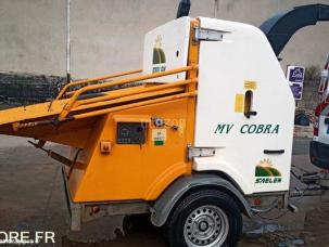 Broyeur d'accotement Saelen MV COBRA