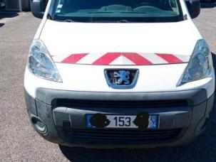 Fourgon avec parois et toit rigide Peugeot Partner