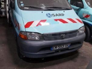 Fourgon avec parois et toit rigide Toyota HI-ACE